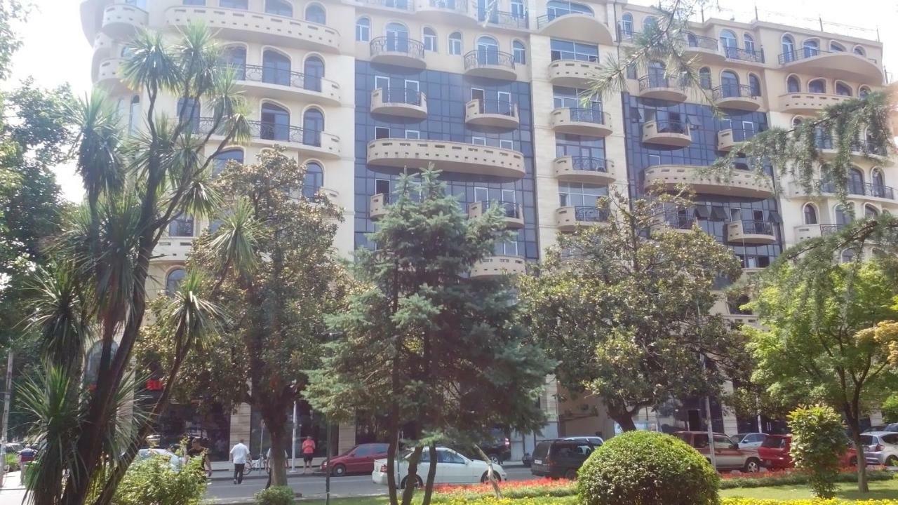Apartament In The Centre Батумі Екстер'єр фото